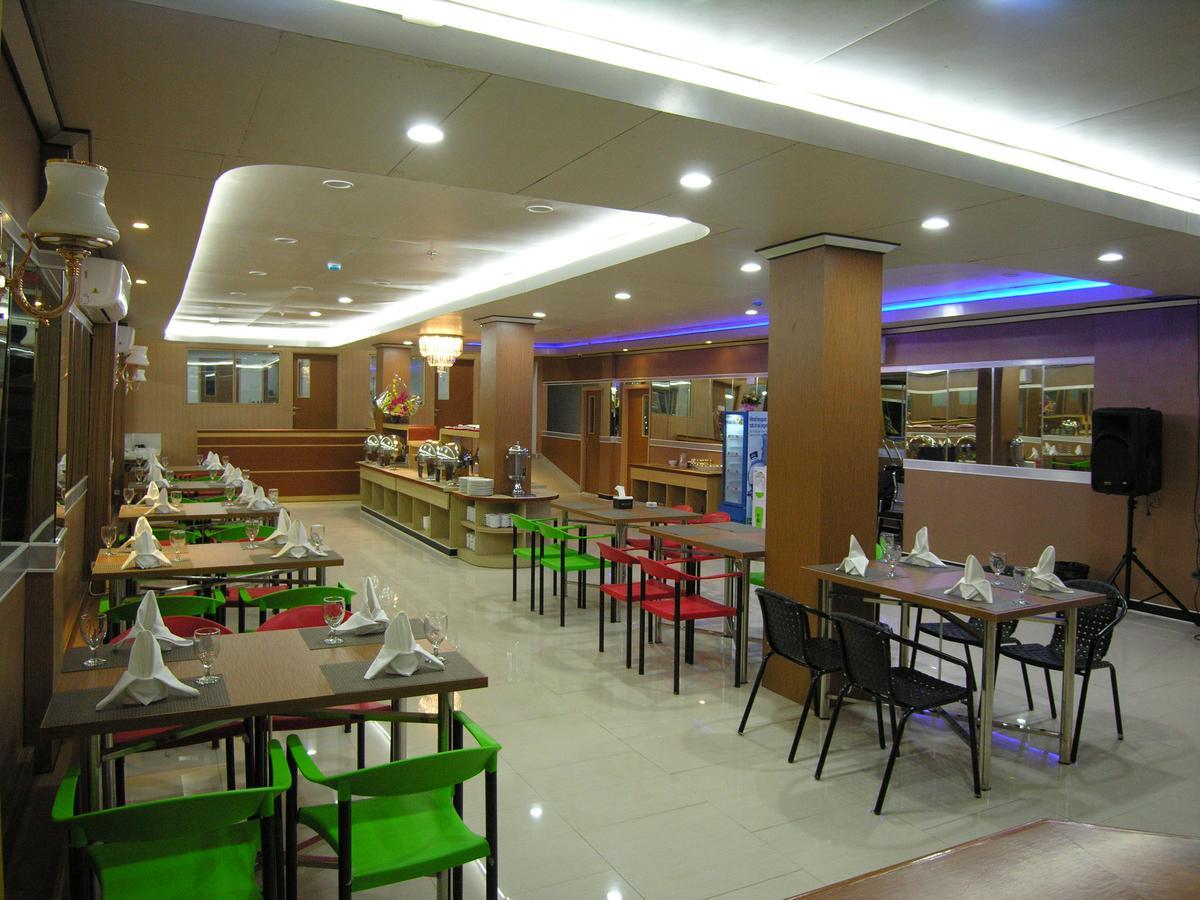 بانجارماسين Hotel Delima المظهر الخارجي الصورة